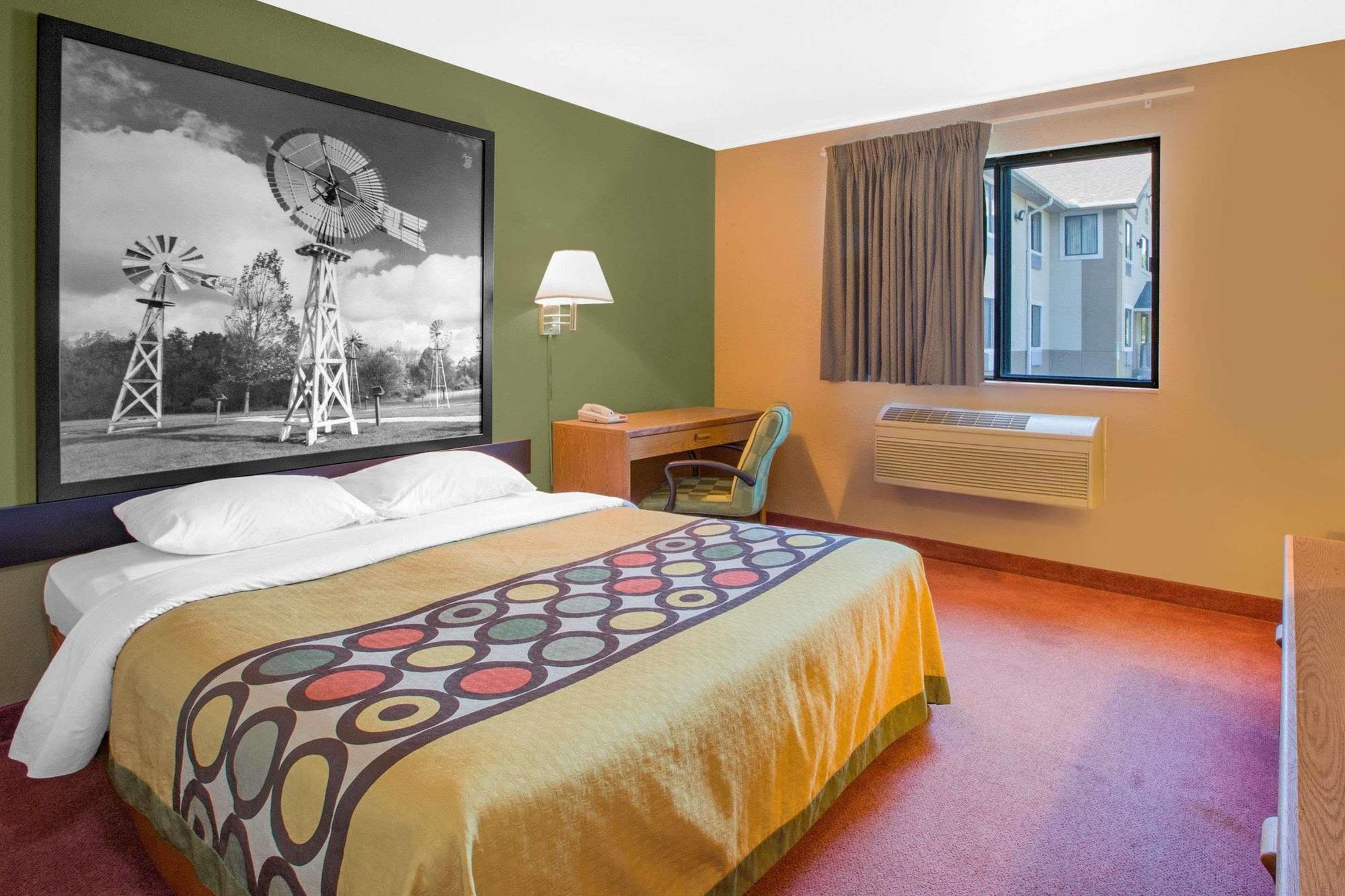 Super 8 By Wyndham Howe Buitenkant foto