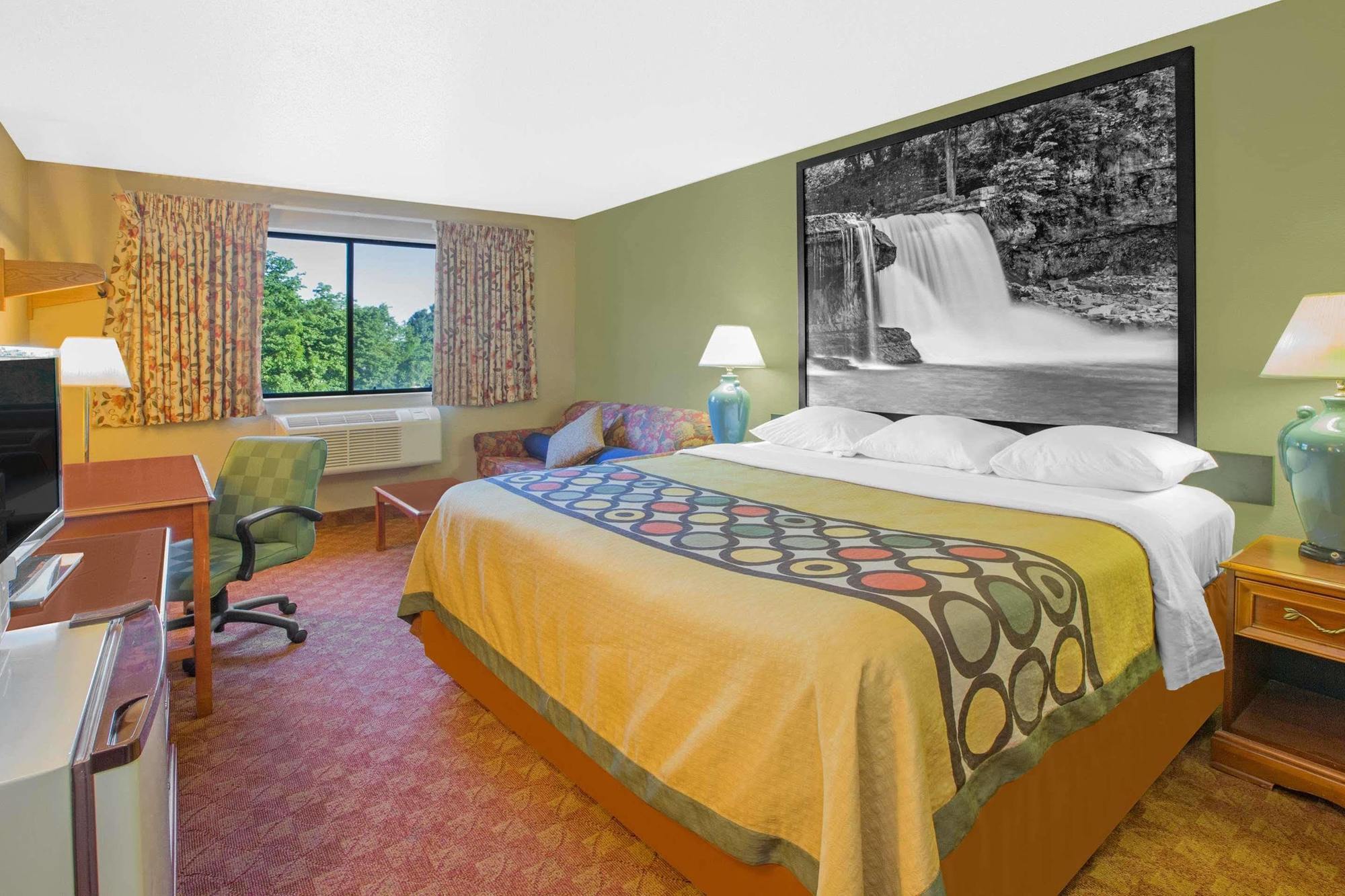 Super 8 By Wyndham Howe Buitenkant foto